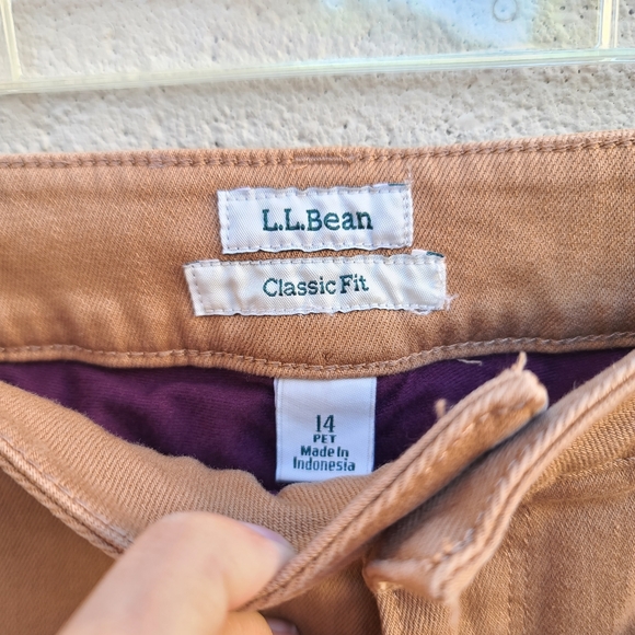 L.L. Bean | Women's True Shape High-Rise Straight-Leg Fleece-Lined Jeans NEW - Picture 3 of 13